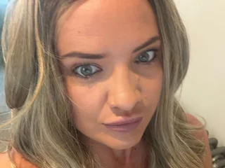 BustyBlondeBethX profile