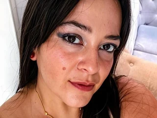 Cristalvonne profile