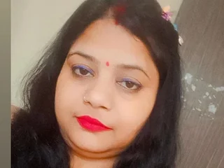 CurvyAlis profile