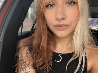 FreyaRose_X profile