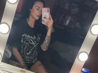 LoveQuinnXO profile