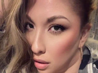 PrincessBUTinQUEENera profile