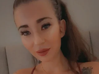 SecretSashaX profile
