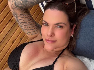 TheNaughtyMilfNextDoor profile